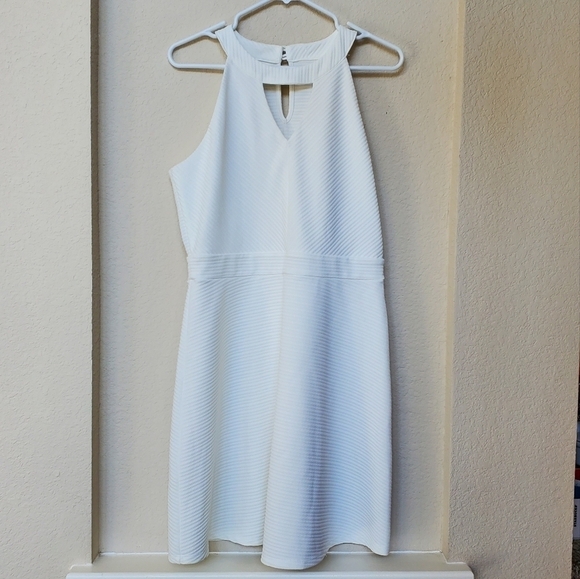 Maurices Dresses & Skirts - Maurices White V-neck Halter Style Dress Size L